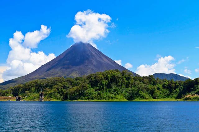 Tips for enjoying a boat trip on Arenal Lake