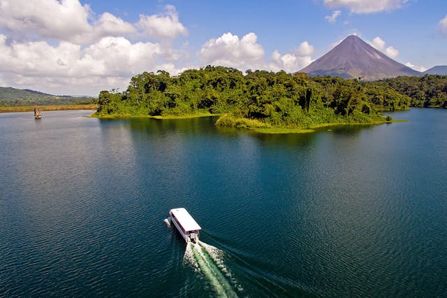 Why visit Arenal Lake in La Fortuna, Costa Rica?