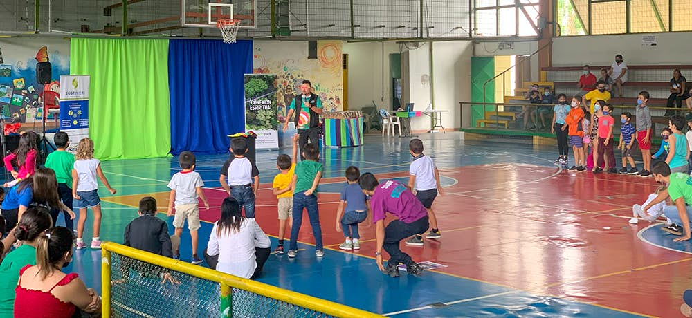 Children at the La Fortuna Sports Center